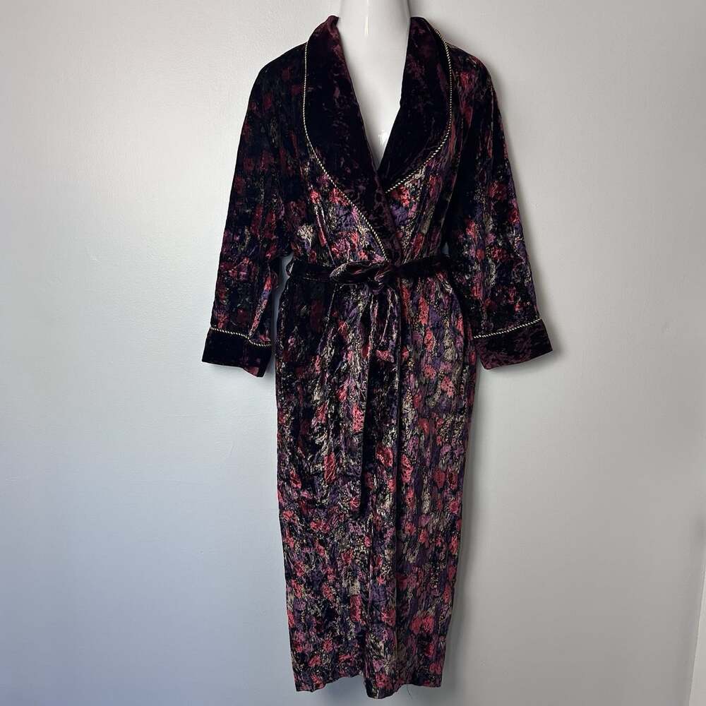 Vintage 90's Victoria's Secret Gold Label Small Velvet Floral Lounge Robe